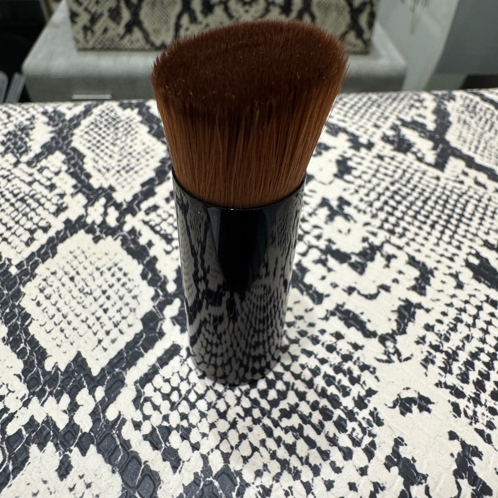 CHANEL Black  Brush with Brown Bristles BRAND NEW NEVER USED. - Picture 6 of 9